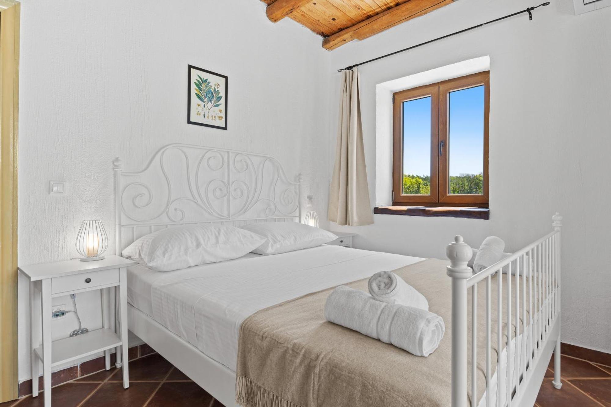 Villa Brioni With Pool By Rentistra Cabrunici Esterno foto