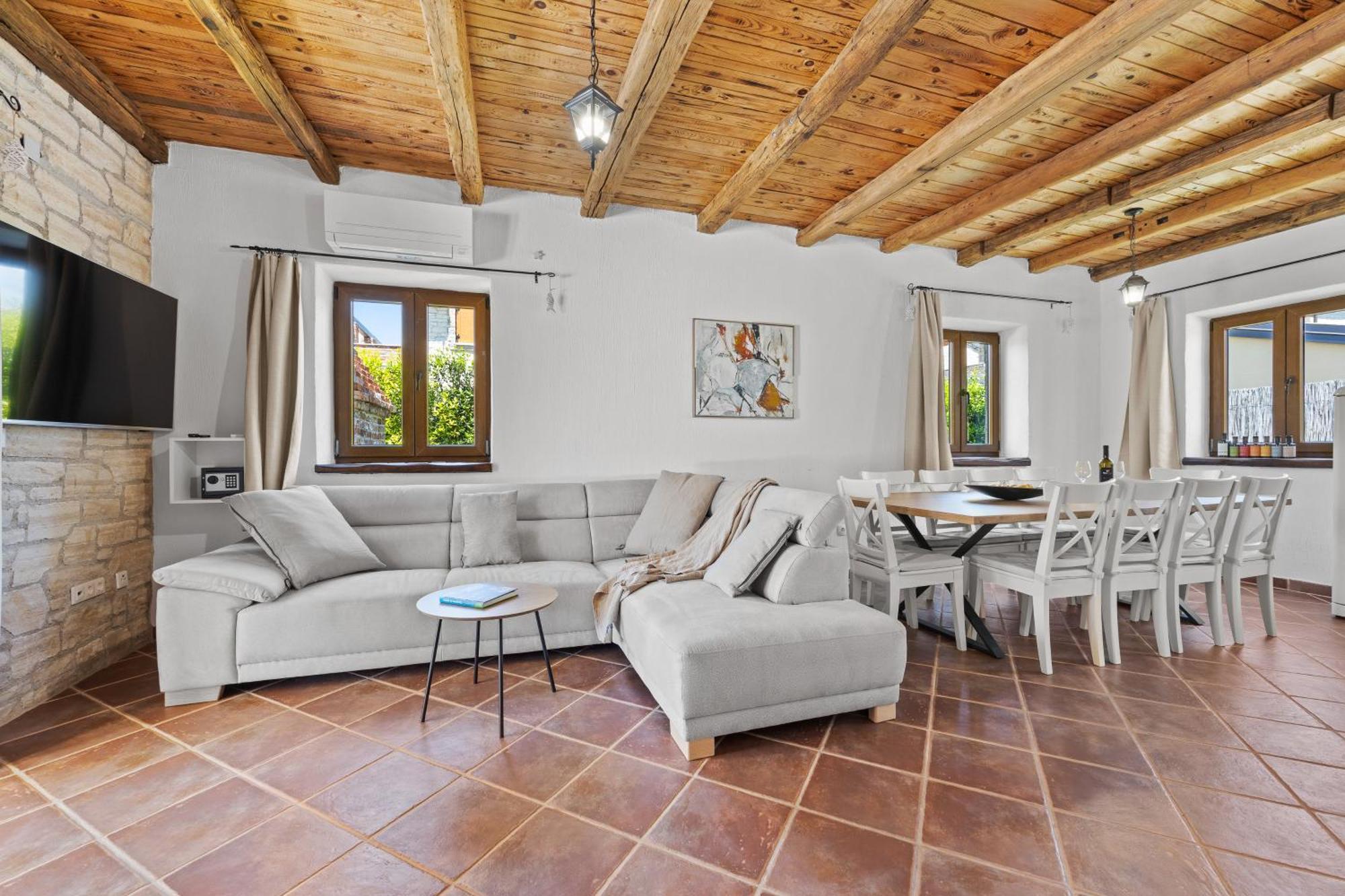 Villa Brioni With Pool By Rentistra Cabrunici Esterno foto